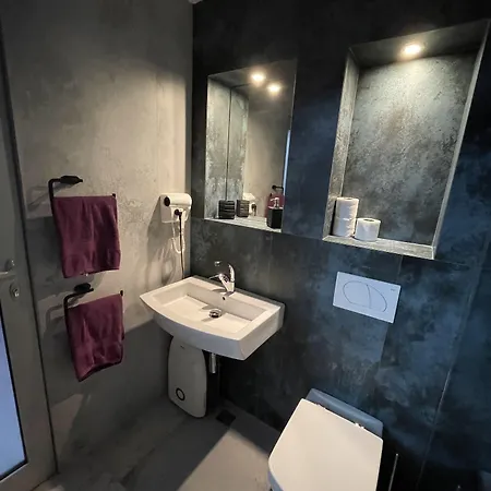 Joan & Apartament Scopia