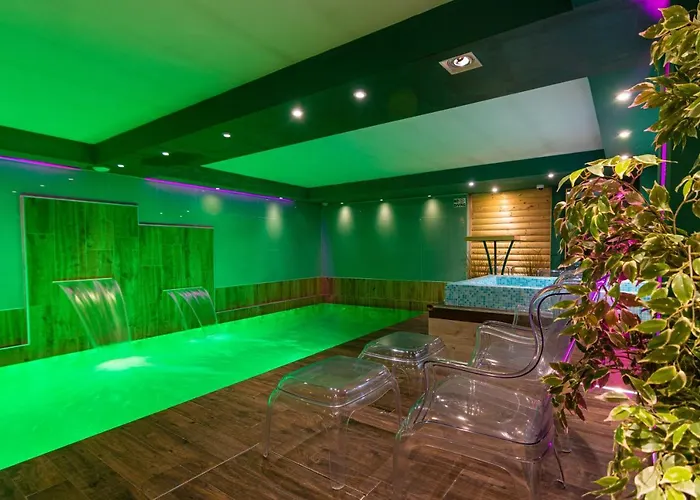 Апартаменти Joan & *