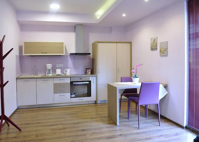 Joan & Апартаменти *