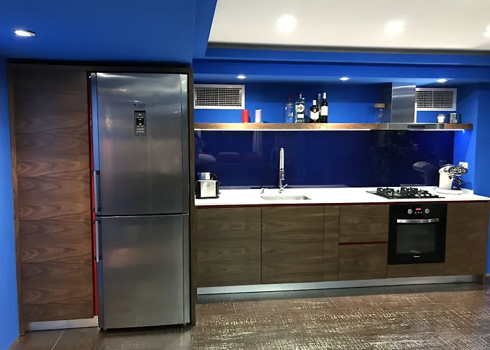 Апартаменти Joan & *