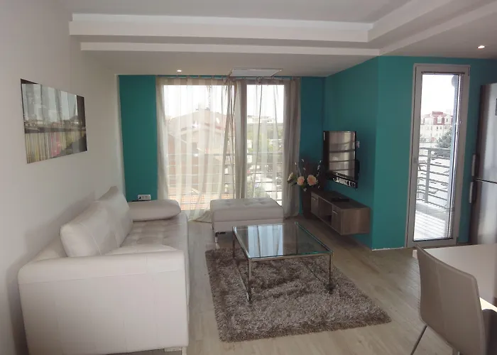 Joan & Апартаменти *