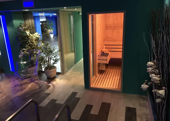 Апартаменти Joan & *