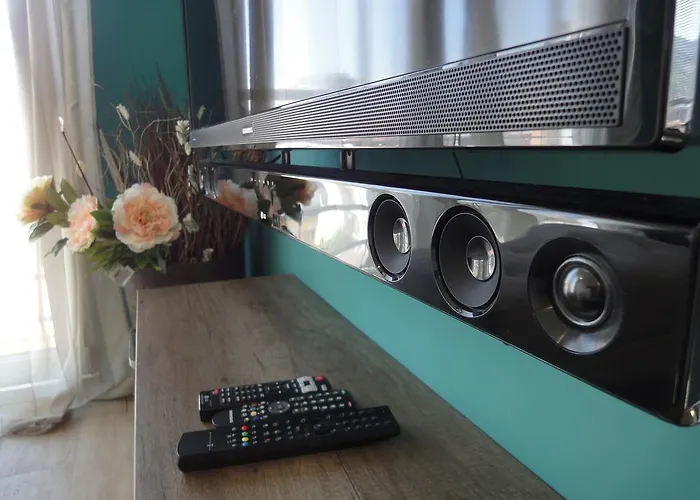 Апартаменти Joan & *